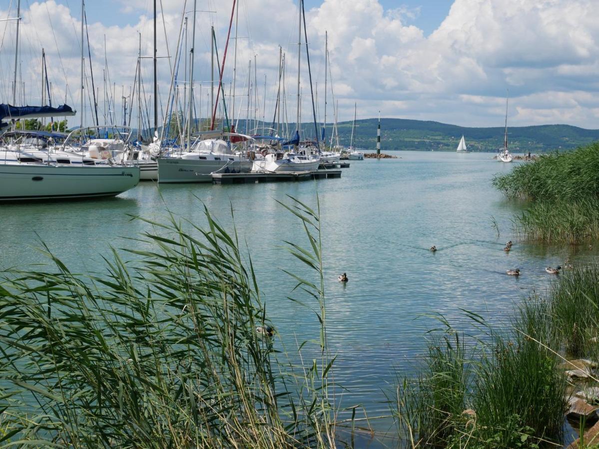 Apartment In Balatonlelle/Balaton 19159 Экстерьер фото